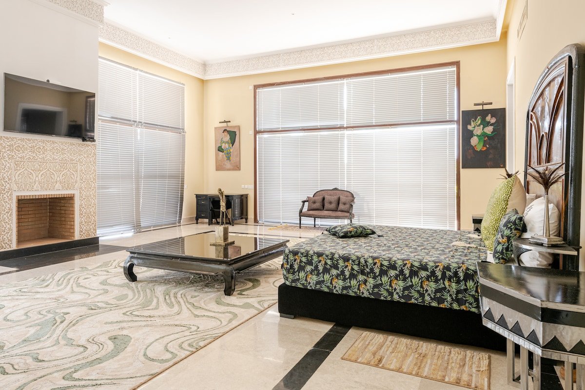 Luxury Villa/Pool/chef/ 20 min to Center gallery image 4