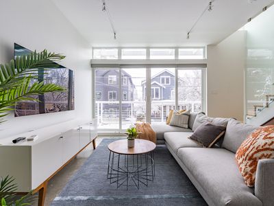 Capitol Hill 3BR | Rooftop Views + Walkability