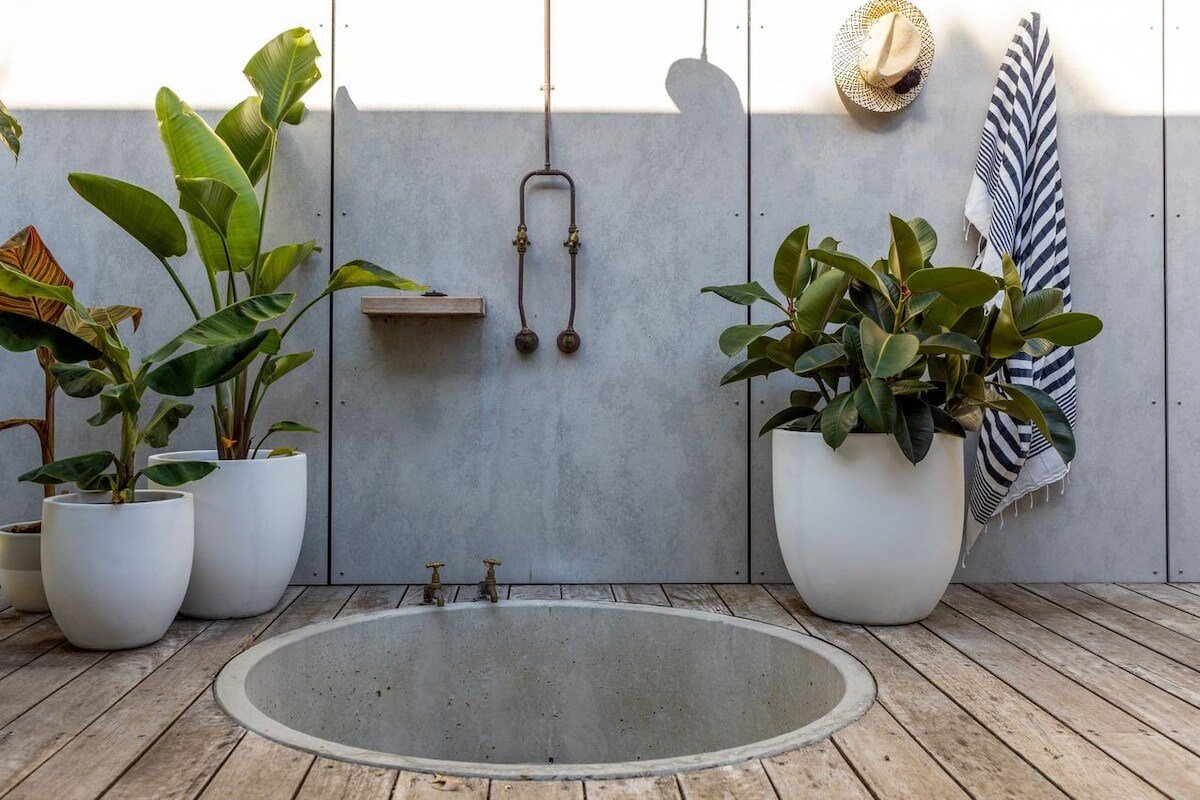 *Ivy Tyrone* -Gas heated Pool, Stunning renovation gallery image 5