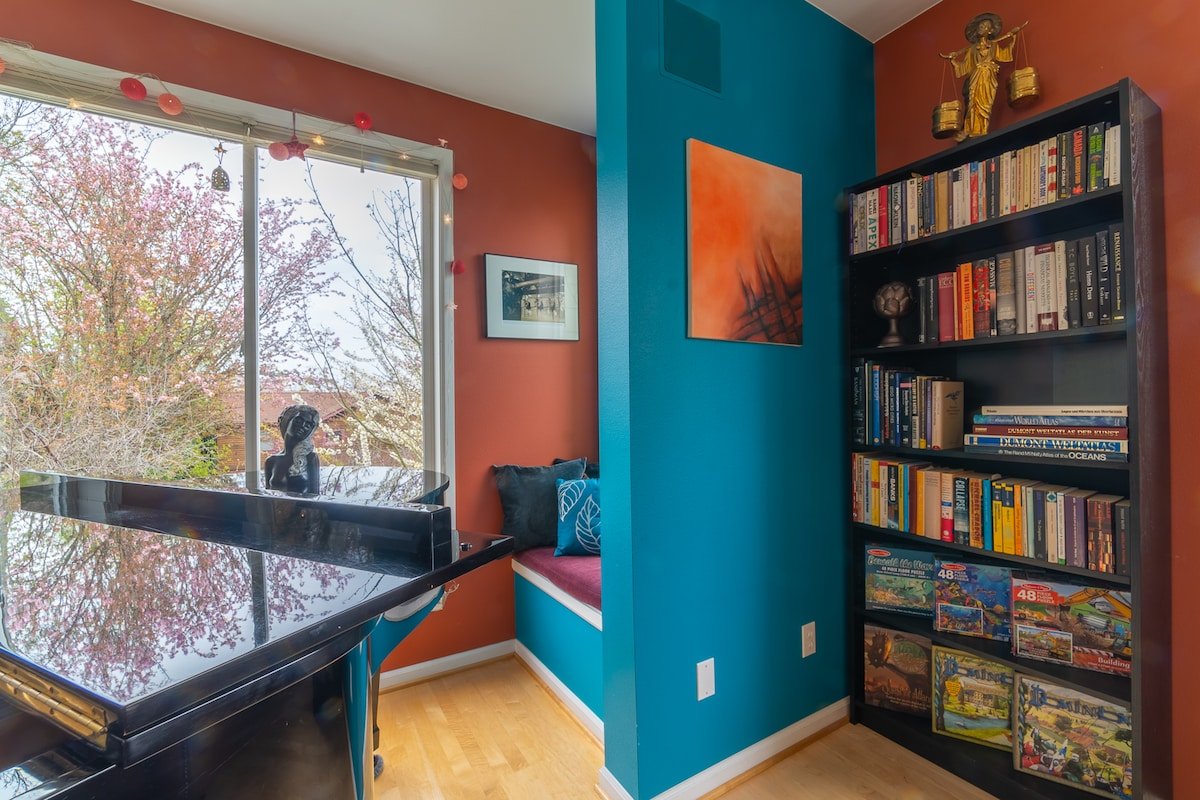 Artist Arboretum 4BR Home w/ Sanctuary Garden Spa gallery image 4