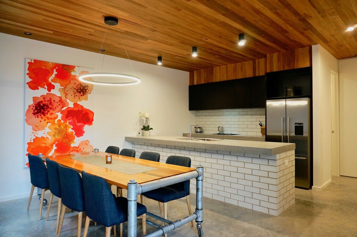 Stella on Stevens gallery image 4