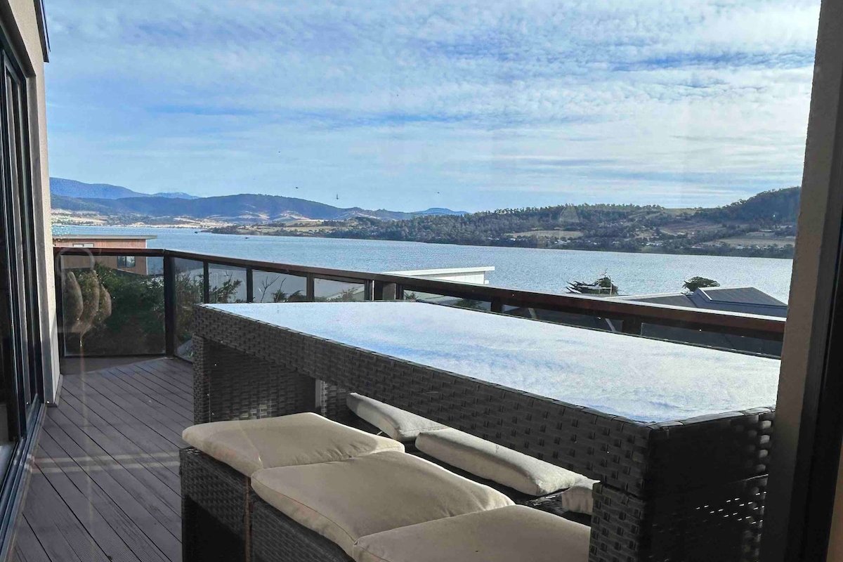 Sunset Escape gallery image 4