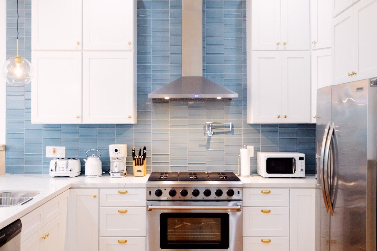 4 BR Luxury Home with Hot Tub near SF UC Berkeley gallery image 4