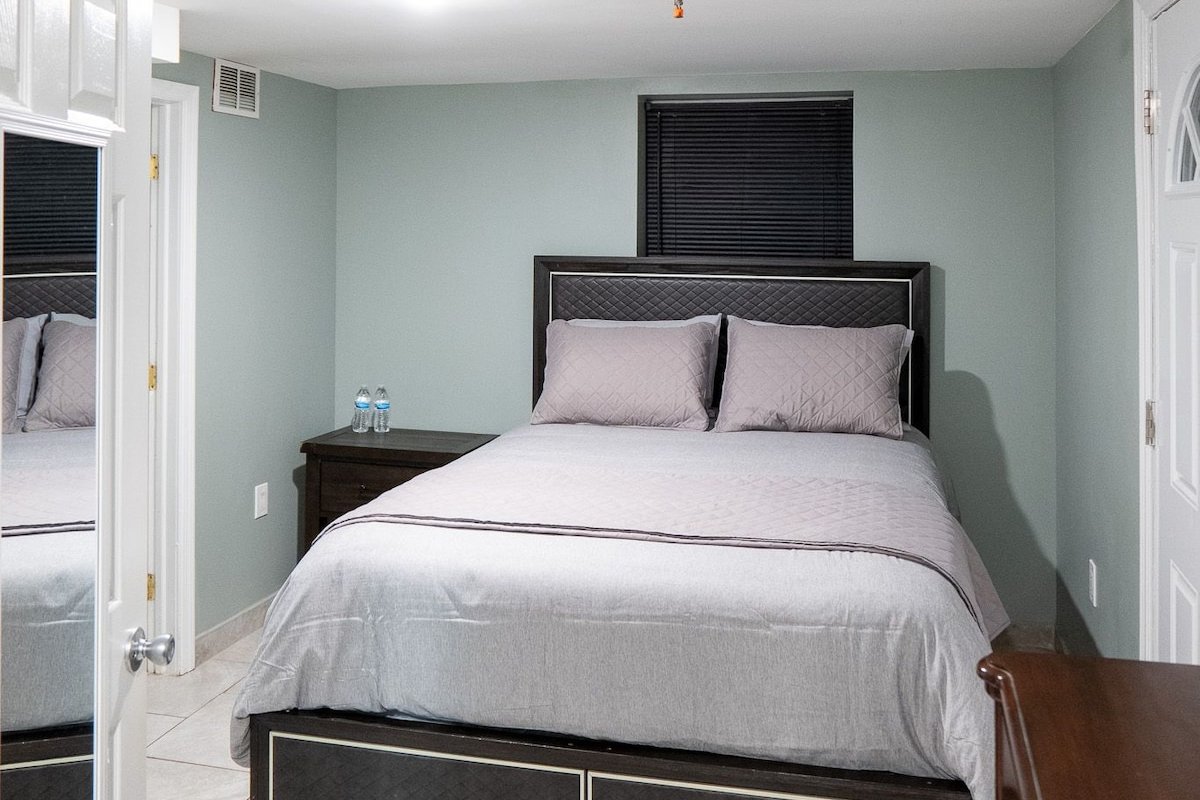 Cozy and spacious and private gallery image 2