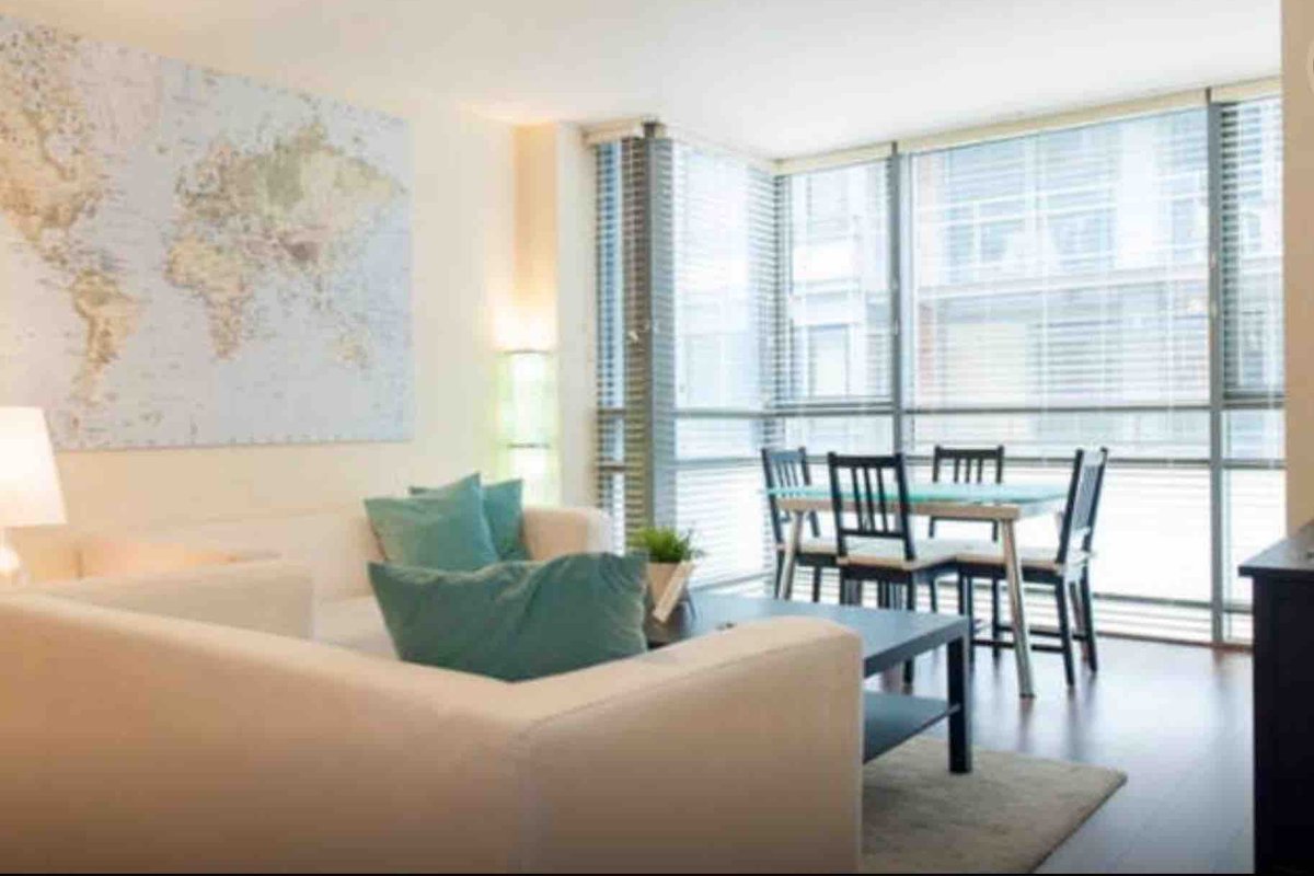 SMITHFIELD DUBLIN CITY CENTRE EXTRA LARGE APT 29C.