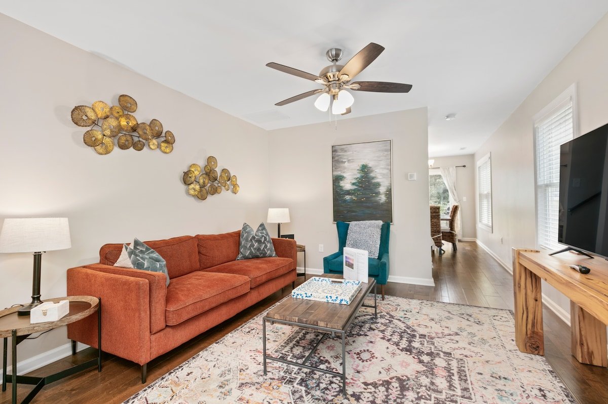 White Pine & Red Bud Buyout by AvantStay | 16Occ gallery image 3