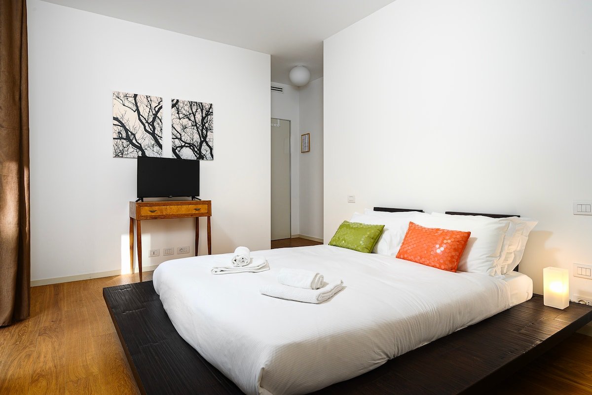 AuroraLuxury Apartment Milan gallery image 4