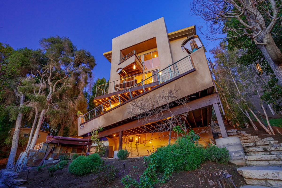 Skydeck 3BR masterpiece w views amphitheater yard