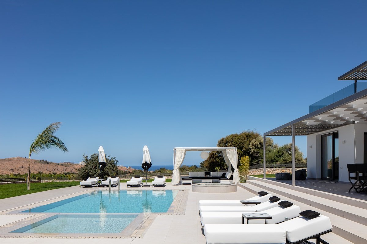 Alma Villa, 2.000m2 Luxury Living gallery image 2