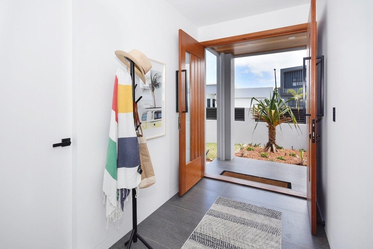 Luxury Bokarina Beachhouse gallery image 5