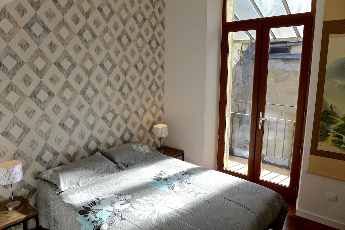 Lumineux Duplex 3ch au cœur historique de Bordeaux gallery image 5