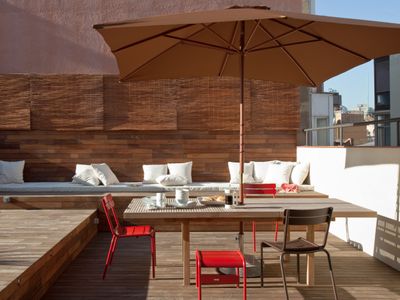 Playful 2 Bed Penthouse in Eixample