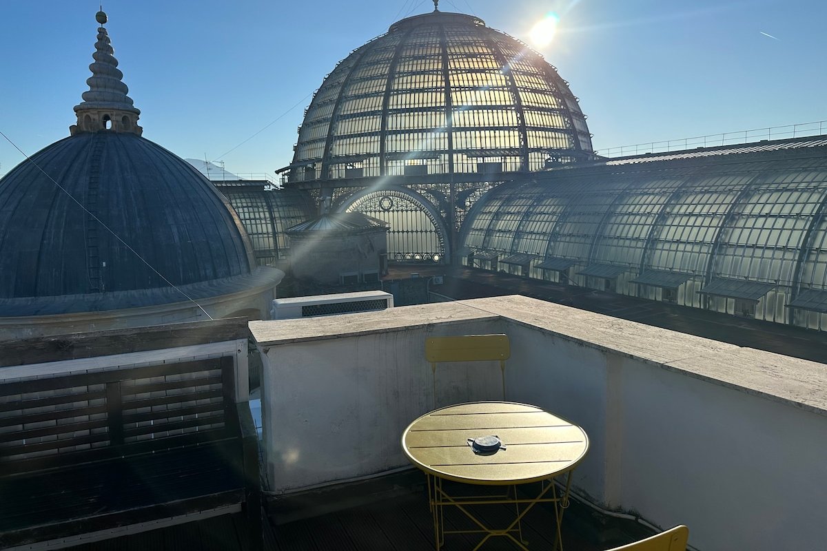 PrivateTerraceMainPedestrianStreetAnyTimeCheck-in gallery image 3