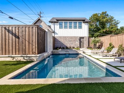 Richmond Place | Luxury Pool Home