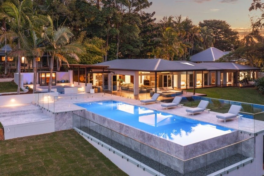 Temple First Light 8 Bedroom luxury Retreat gallery image 2