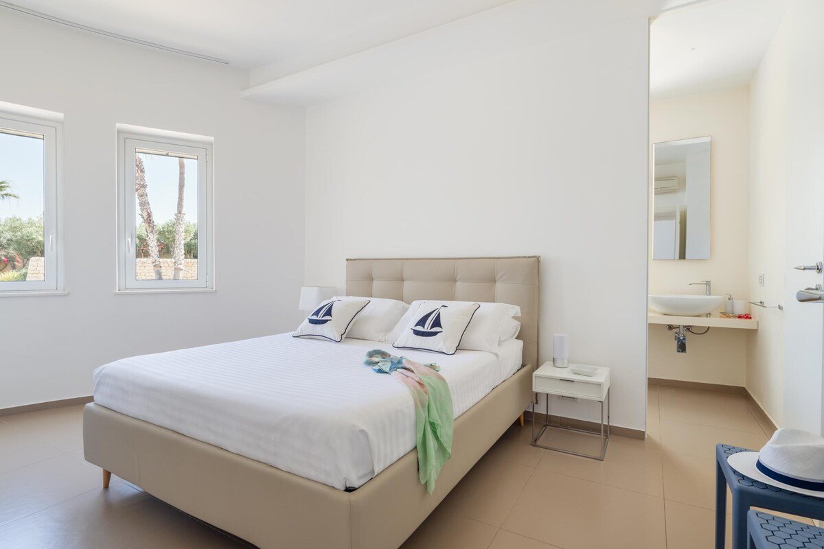 Villa Mary , exclusive villa on the beach gallery image 5