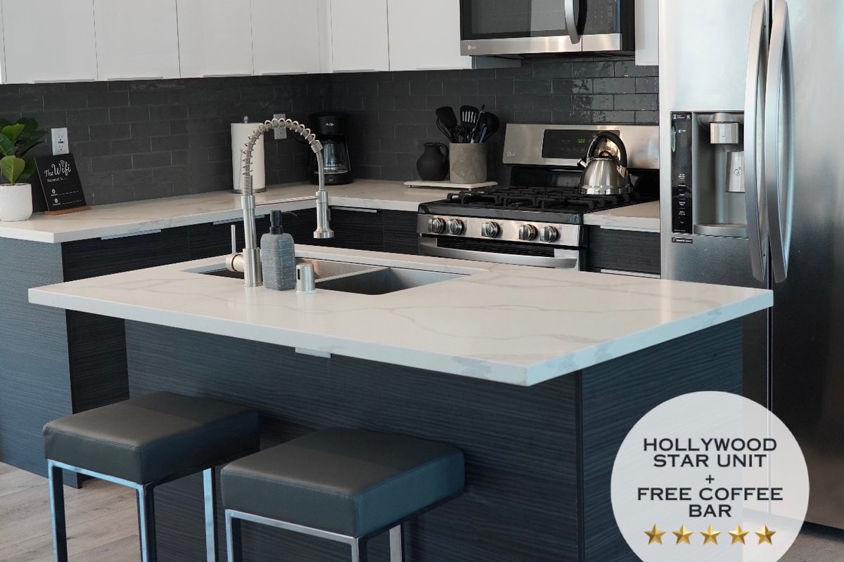 King Private Gem + 2 Car Garage+7 min to Universal