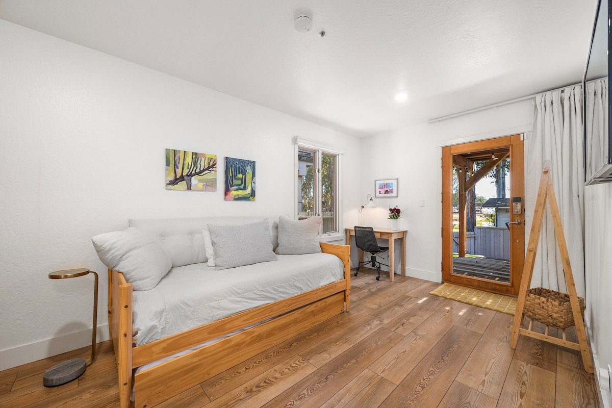 Beach View Cottage – Hot Tub gallery image 4