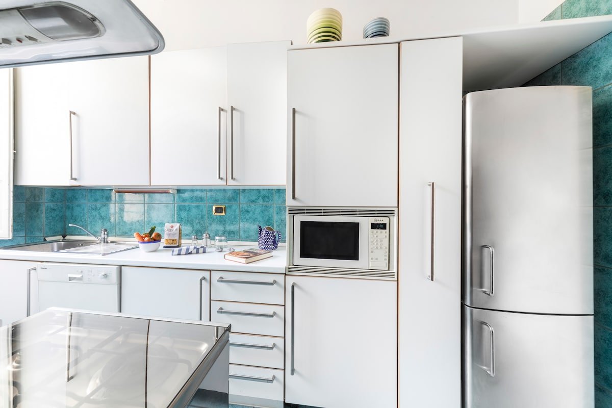 GetTheKey Rizzoli Apartment gallery image 3