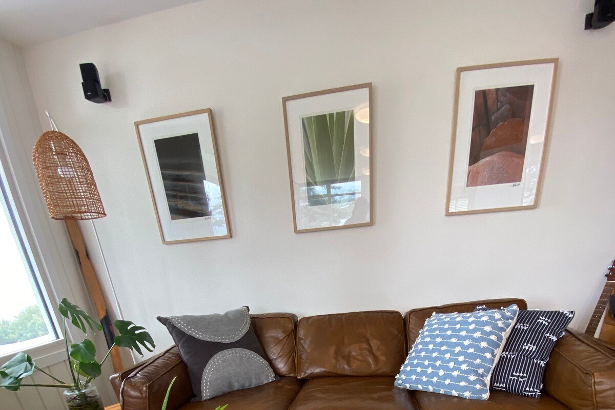 Stunning views, beach access, sauna, 1950s gem gallery image 4