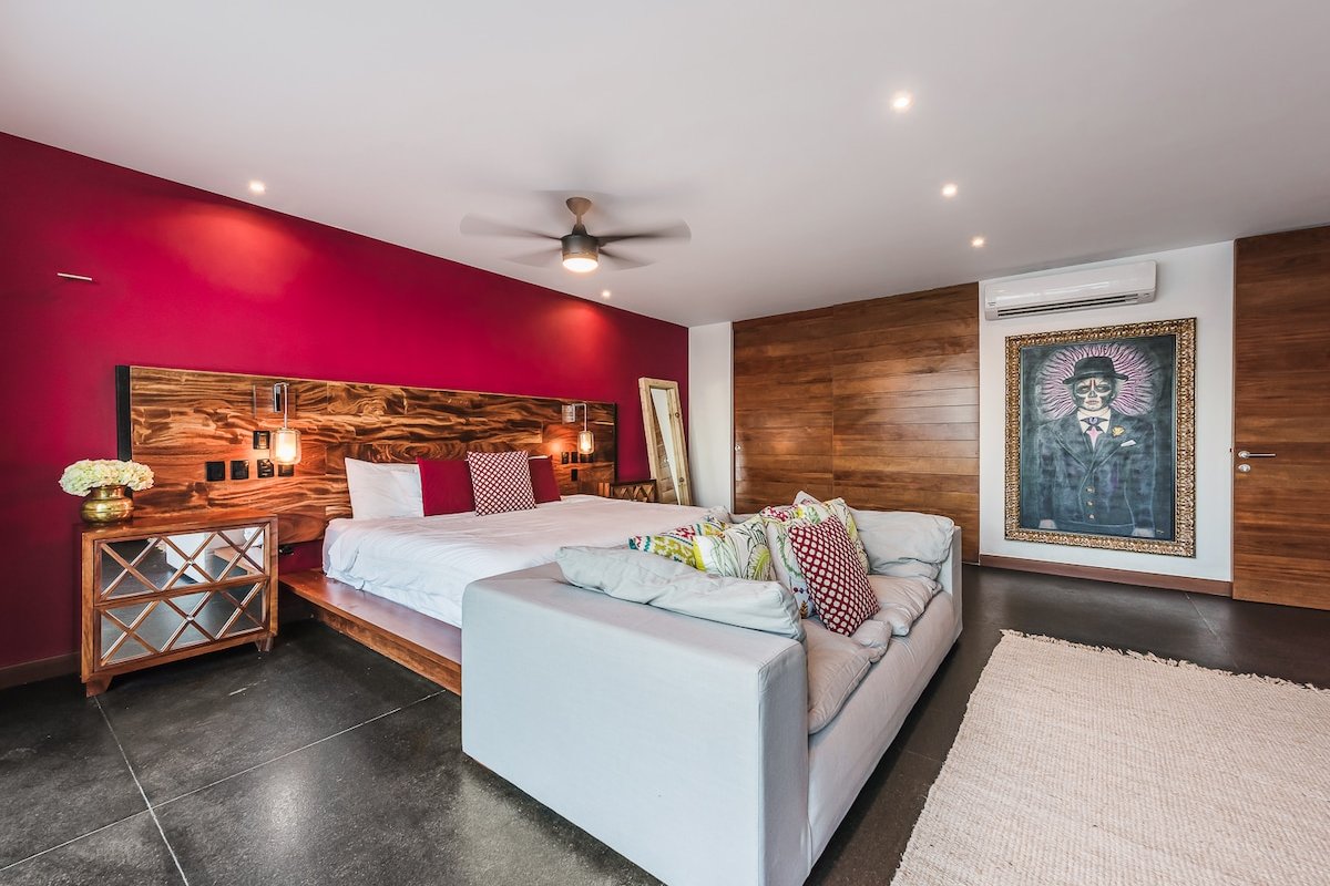 Villa 910 gallery image 2