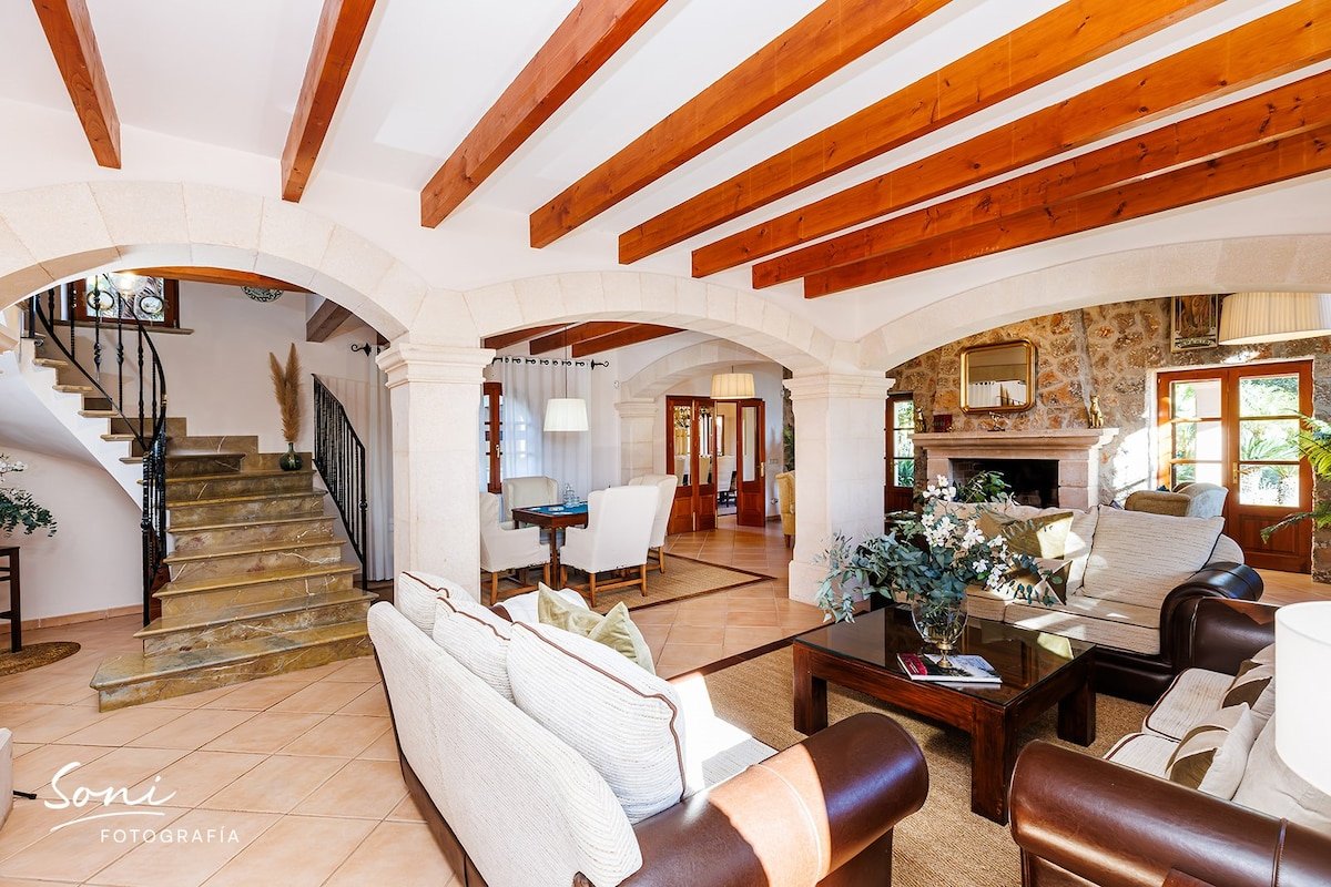 Escapada de Lujo Last Minute:Villa Privada con Spa gallery image 3