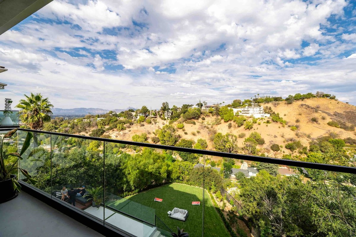 peaceful luxury retreat☁️pool+view+yard+studio+gym☁️ gallery image 5