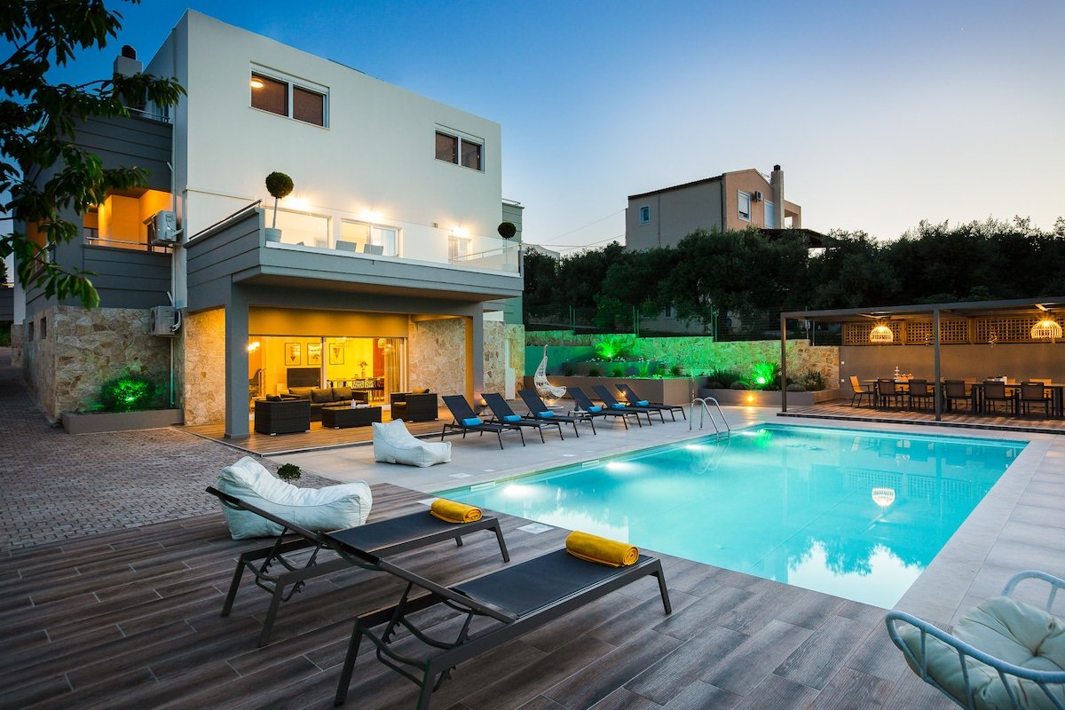 Villa Aelia I Modern & Ideal for large groups gallery image 2