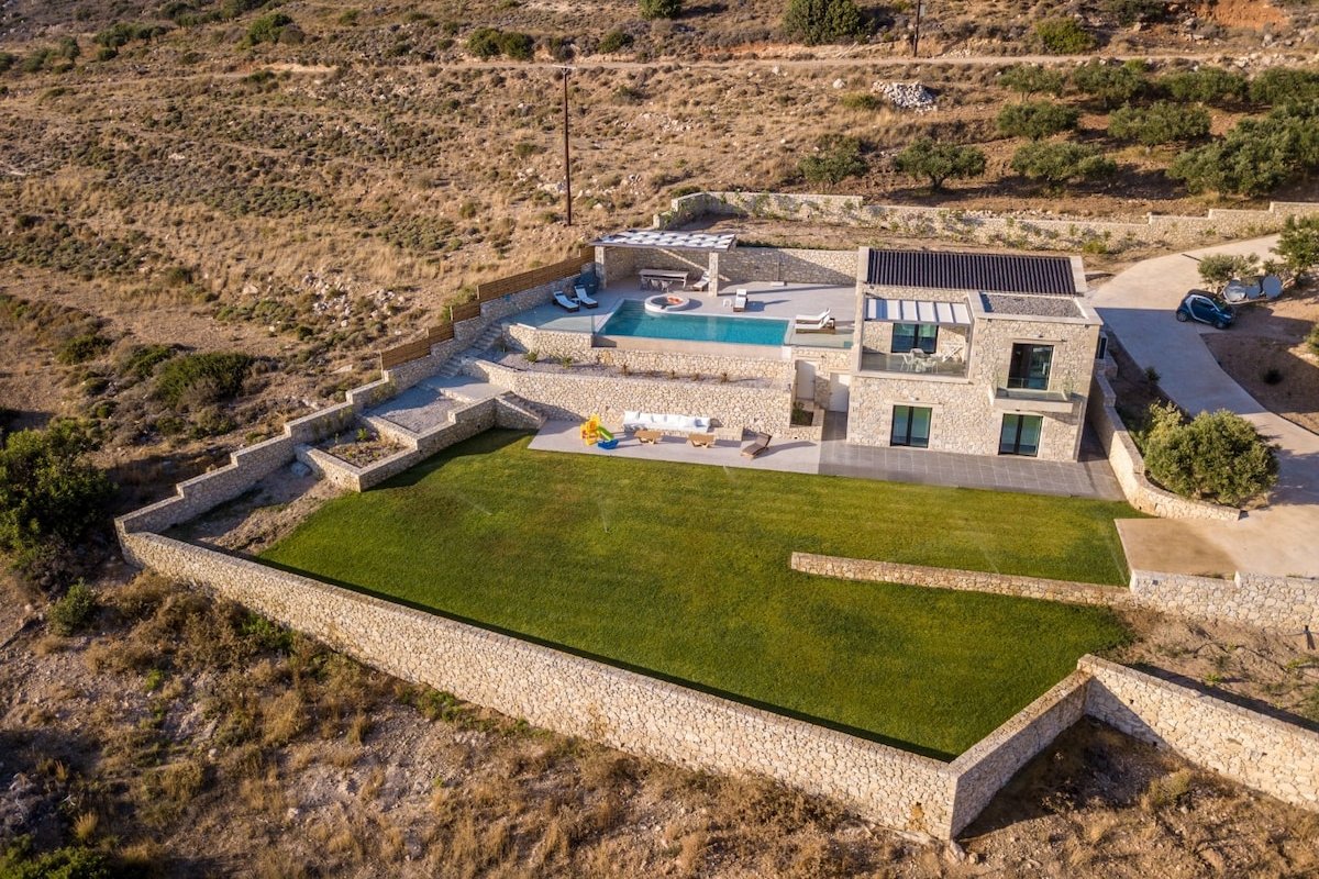 Jacuzzi indoor&outdoor★Heated pool★Sauna★Falasarna gallery image 5