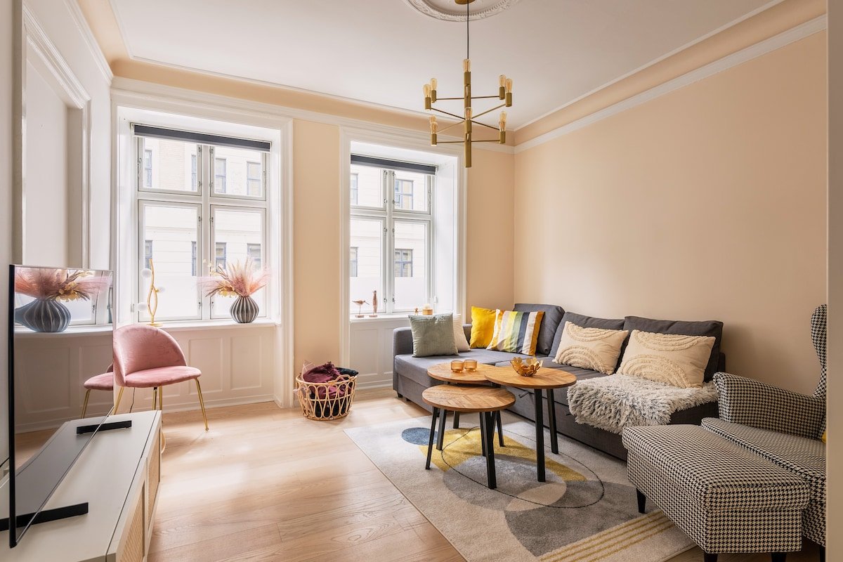 Family 2BR Flat By The Lakes gallery image 2