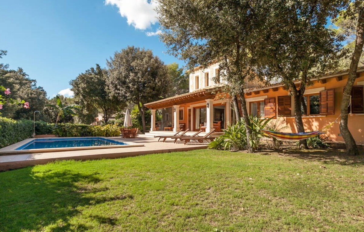 Rustic Stone Villa Mallorca Style & Swimming Pool gallery image 3