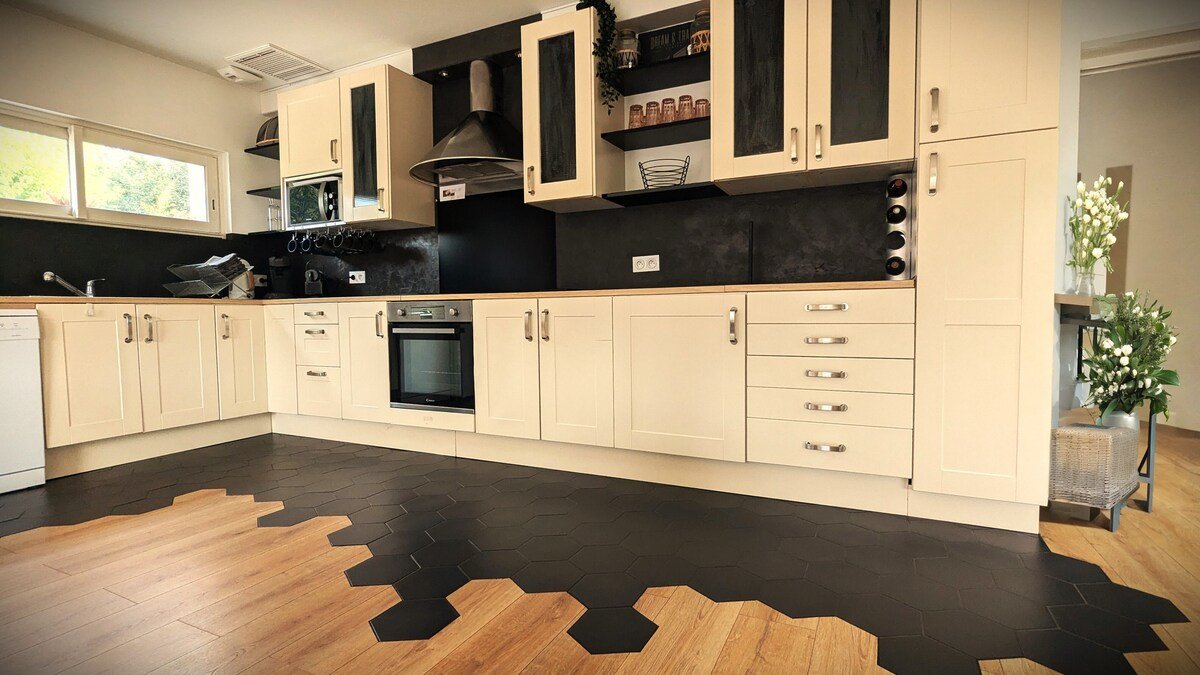 Villa 4* à l’esprit loft, contemporain et design gallery image 4