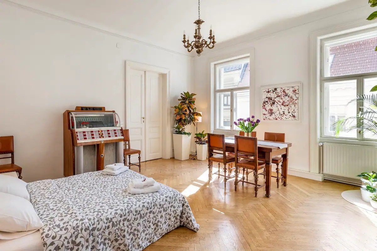 City centre! Two bedroom 85m2 apartment. gallery image 2