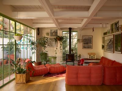 Victorian Gem by Steadfast Africa