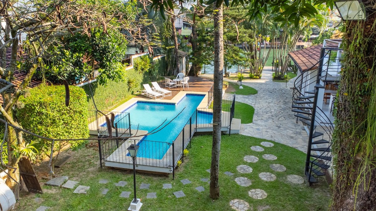 Refugio da ilha: 7quartos, piscina e churrasqueira gallery image 2