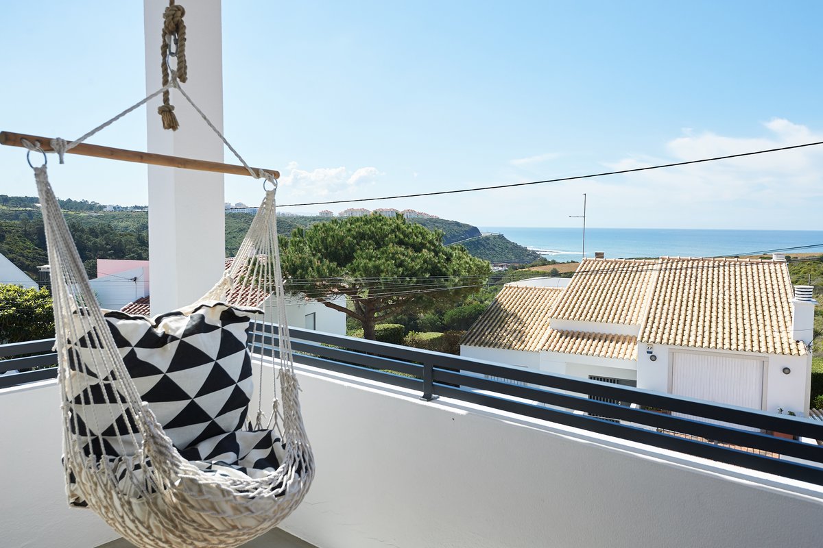 Ribeira D’Ilhas Surfhouse