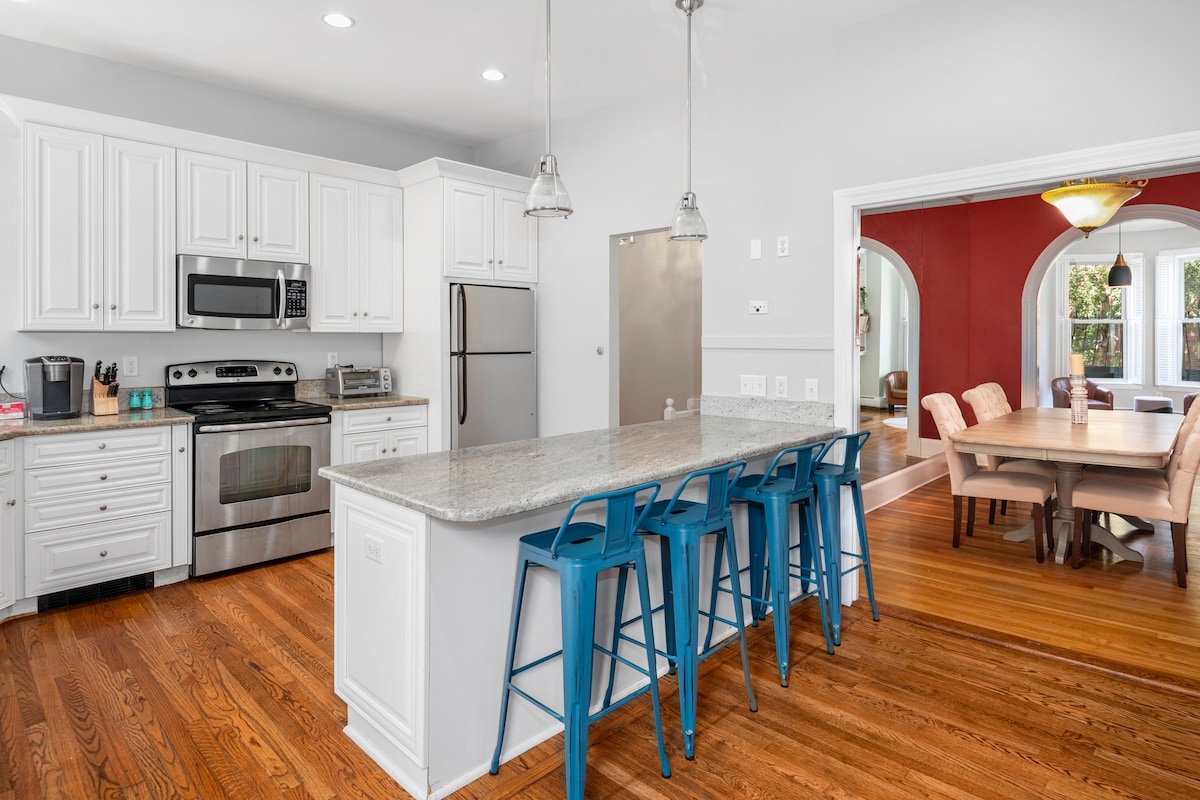 Brownstone Townhouse in Fenway gallery image 3