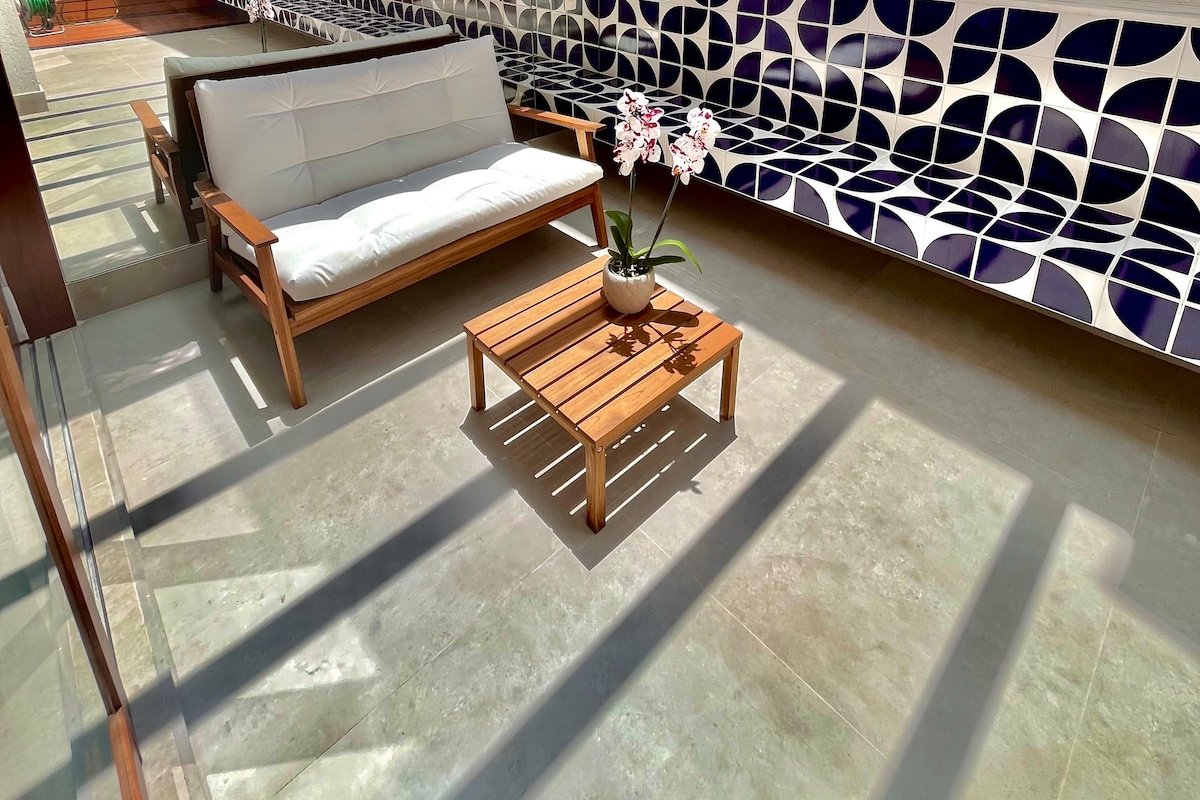 Charming Leblon: 2BR Renovated Gem gallery image 4