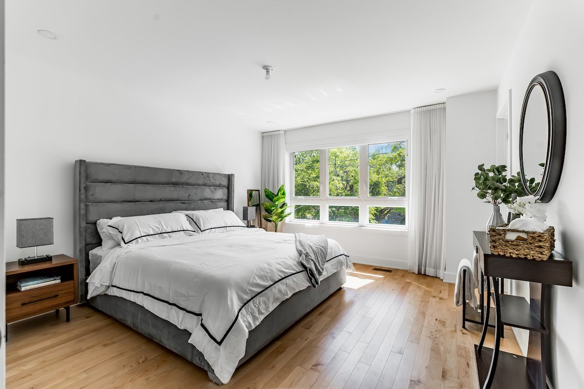 Spacious 6 Bedrooms Luxury Home gallery image 5