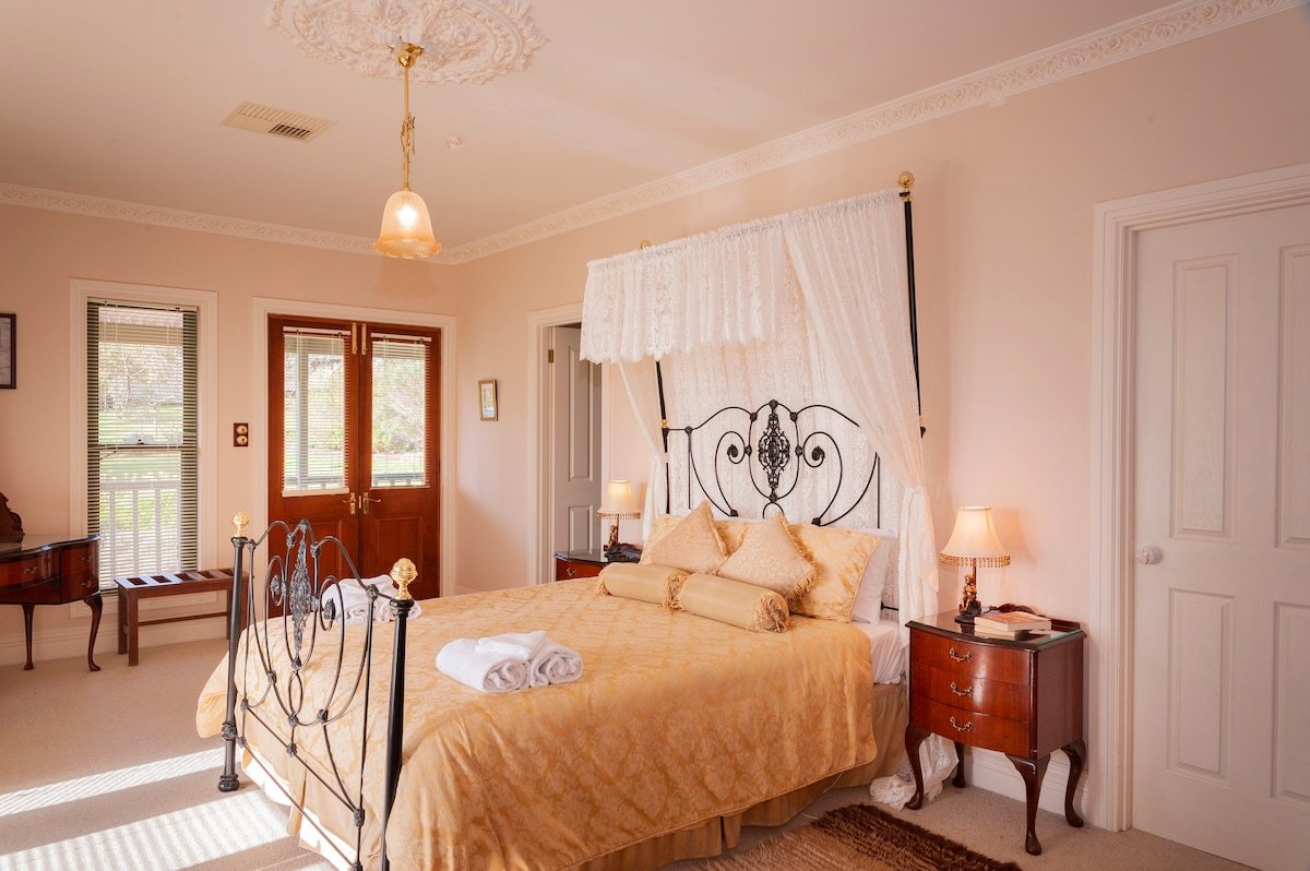 Lindsay House Homestead gallery image 4