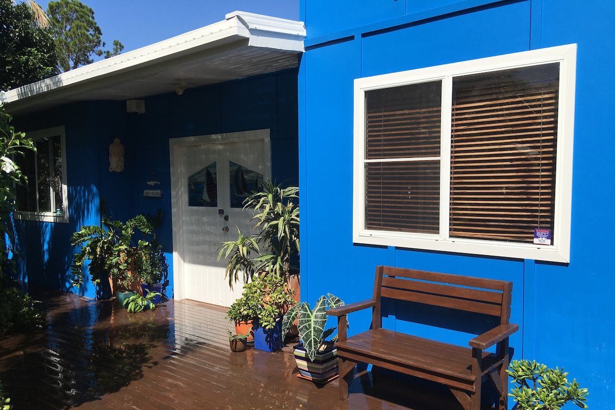 Unique Fun Beach House with Self Contained Unit gallery image 4