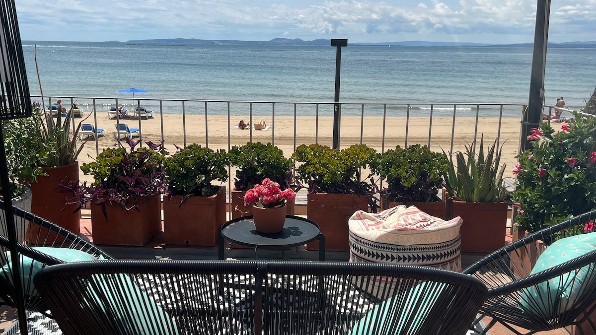 Fantástico chalet a pie de playa gallery image 3