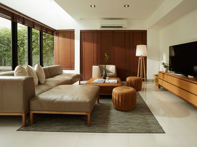 Joyful Modern Home. Street Foods & MRT Nearby.