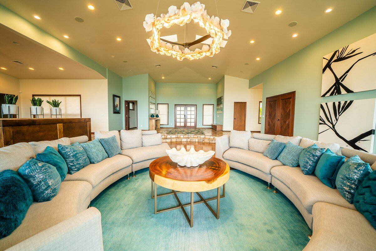 Beach Front Lux Home Sleeps 18, AC, Hot Tub gallery image 3