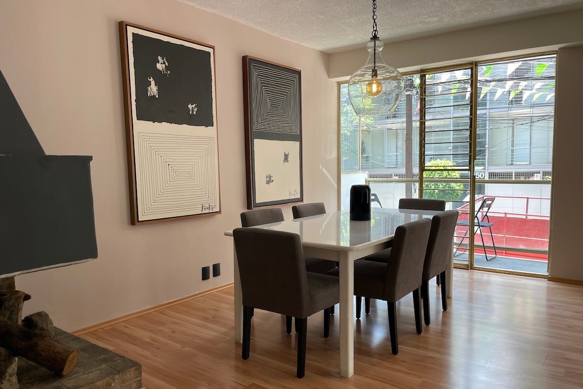 2 Apts in the same building 5Br gallery image 3