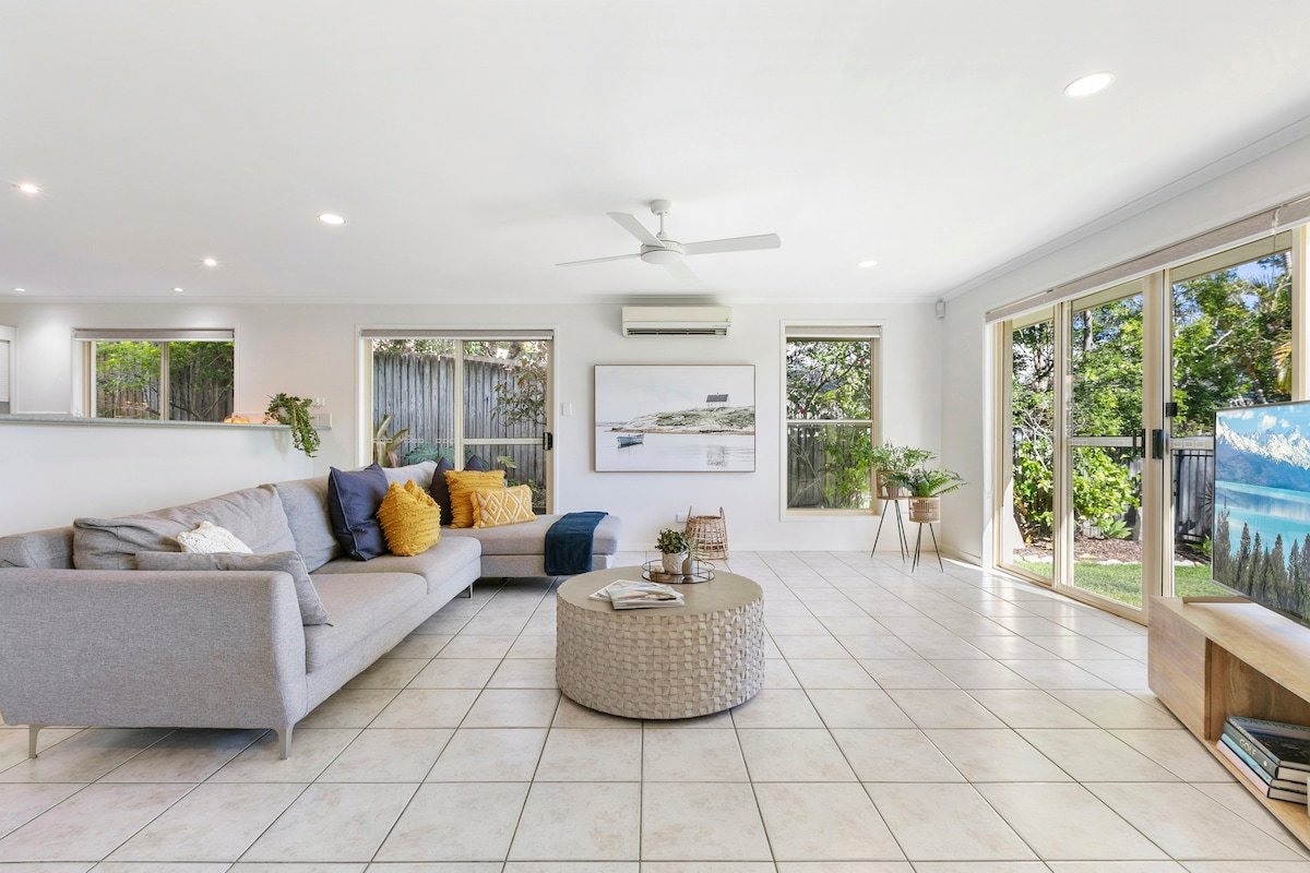 #holidayhousenoosa: perfect for families & friends gallery image 3