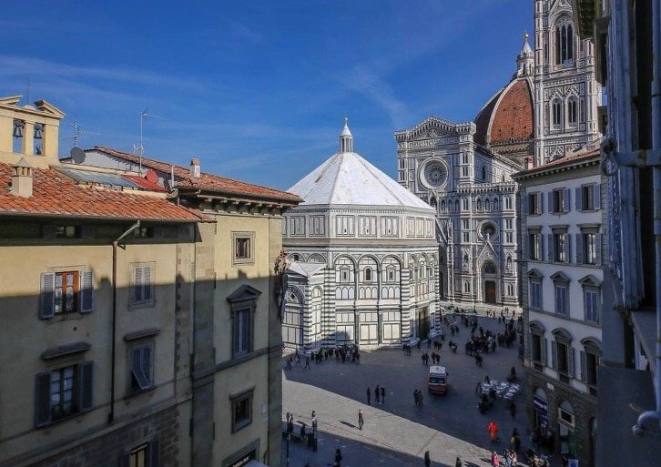 Luxury New Apartment Duomo View 4 sleeps Ac Wifi gallery image 2