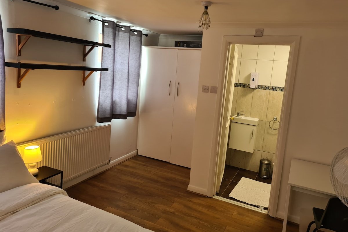 Lovely 4 bedroom house in Se17 2qs London. gallery image 4