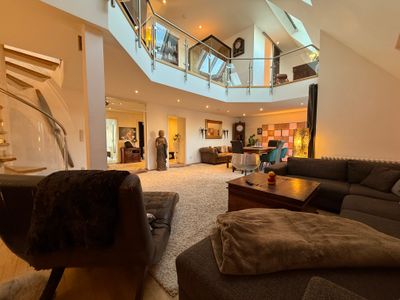 X-large Lifestyle Loft in Prime City Location