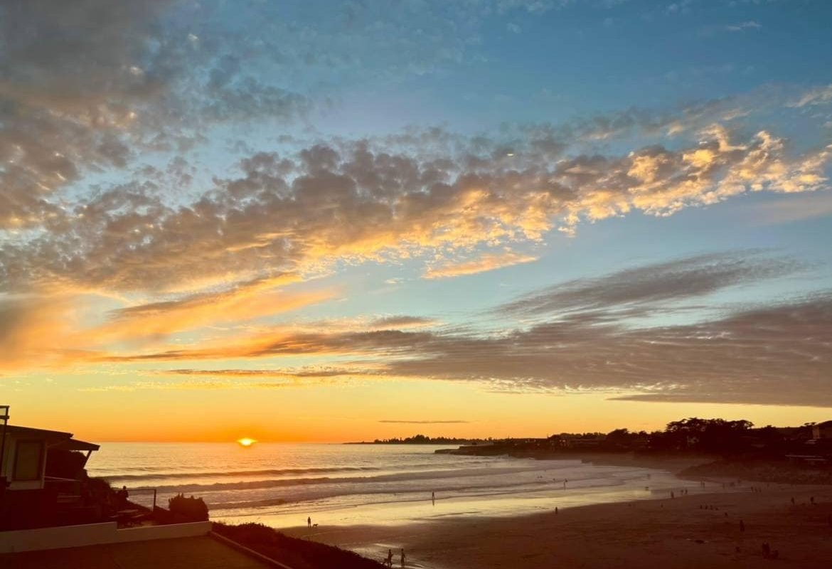 Corcoran Beachhouse – Stunning ocean views! gallery image 5